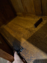 Load image into Gallery viewer, Victorian Quarter Sawn Antique Oak Bookcase