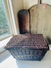 Load image into Gallery viewer, Vintage Lidded Basket