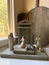 Load image into Gallery viewer, Willow Tree Nativity & Manger