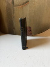 Load image into Gallery viewer, 1957 New Testament Bible Collins Clear Type Press