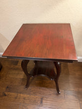 Load image into Gallery viewer, Antique Quarter Sawn Side Table