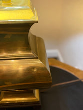 Load image into Gallery viewer, Vintage Chinese Brass Lamp