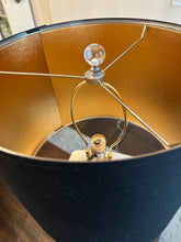 Load image into Gallery viewer, Modern White Ceramic Lamp