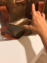 Load image into Gallery viewer, Vintage Texier French Leather Shoulder Bag