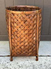 Load image into Gallery viewer, Vintage Japanese Ikebana Woven Basket