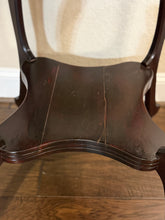 Load image into Gallery viewer, Antique Quarter Sawn Side Table
