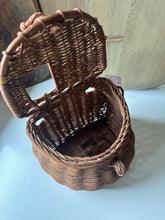 Load image into Gallery viewer, Vintage Fishing Creel Basket A