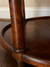 Load image into Gallery viewer, Hooker Furniture Oval Accent Table