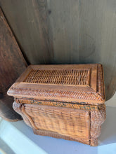 Load image into Gallery viewer, Small Table Top Wicker Chest