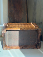 Load image into Gallery viewer, Small Table Top Wicker Chest
