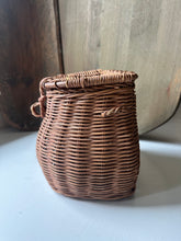 Load image into Gallery viewer, Vintage Fishing Creel Basket A