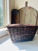 Load image into Gallery viewer, Vintage Lidded Basket