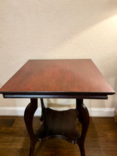 Load image into Gallery viewer, Antique Quarter Sawn Side Table