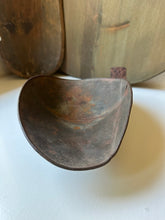 Load image into Gallery viewer, Vintage Metal Scale Scoop