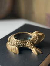 Load image into Gallery viewer, Vintage Brass Frog Magnifying Glass