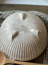 Load image into Gallery viewer, Vintage Ribbed Bowl