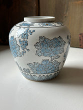 Load image into Gallery viewer, Porcelain Blue &amp; Gold Imari Jar
