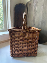 Load image into Gallery viewer, Wicker Wine Bottle Holder

