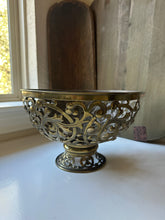 Load image into Gallery viewer, Ornate Brass Bowl Pedestal
