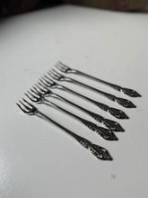 Load image into Gallery viewer, Olive Fork Set

