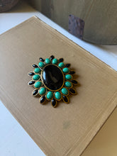 Load image into Gallery viewer, Blue Flower Shaped Pendant
