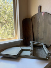 Load image into Gallery viewer, Willow Tree Nativity &amp; Manger
