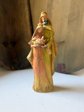 Load image into Gallery viewer, Holy Family Statue

