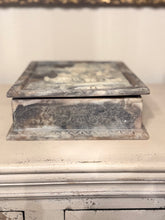 Load image into Gallery viewer, Vintage Incolay Hunt Scene Keepsake Box

