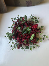 Load image into Gallery viewer, Small Berry Wreath
