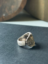 Load image into Gallery viewer, Utensil Ring A
