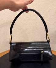 Load image into Gallery viewer, Vintage Bueno Faux Alligator Purse
