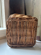 Load image into Gallery viewer, Small Willow Branch Basket
