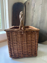 Load image into Gallery viewer, Wicker Wine Bottle Holder
