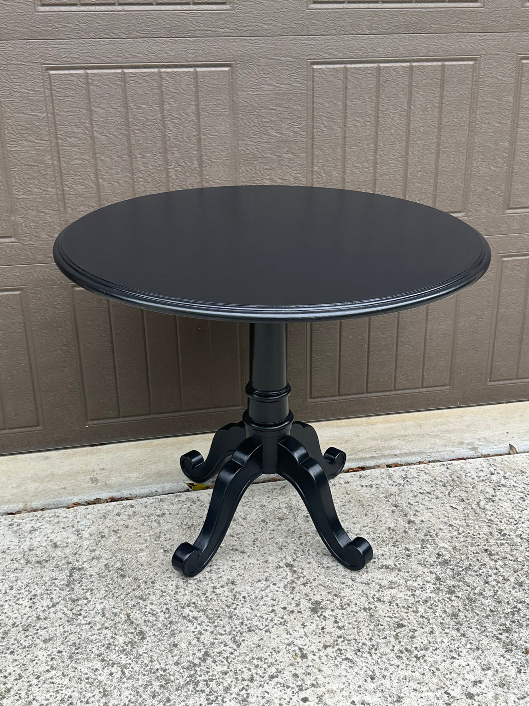 Round Entry Table