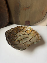 Load image into Gallery viewer, Vietri Tortoise Shell Glass Bowl

