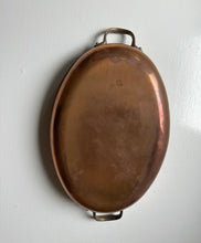 Load image into Gallery viewer, Vintage Copper &amp; Brass Oval Pan
