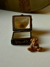 Load image into Gallery viewer, Boyds Bears Bearmoge Hinged Trinket Box
