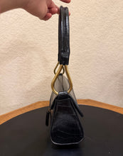 Load image into Gallery viewer, Vintage Bueno Faux Alligator Purse
