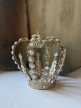 Load image into Gallery viewer, Crown Tree Topper
