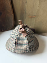 Load image into Gallery viewer, Vintage Deerstalker Hat
