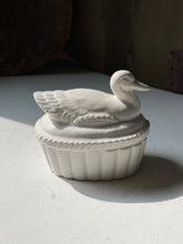 Load image into Gallery viewer, Vintage Ceramic Duck On Nest
