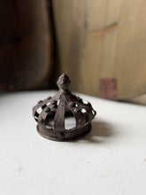 Load image into Gallery viewer, Metal Crown
