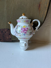 Load image into Gallery viewer, Ganz Teapot Night Light
