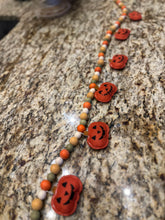 Load image into Gallery viewer, Jack O Lantern Garland
