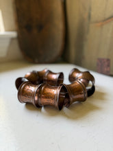Load image into Gallery viewer, Hammered Copper Napkin Ring Set
