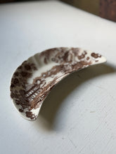 Load image into Gallery viewer, Royal Staffordshire Tonquin Bone Dish
