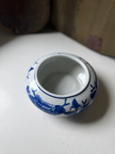 Load image into Gallery viewer, Blue &amp; White Chinoiserie Shallow Planter
