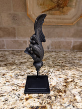Load image into Gallery viewer, Ornate Acanthus On Stand C
