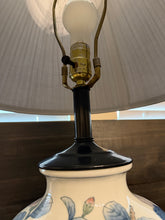 Load image into Gallery viewer, Bird Chinoiserie Lamp
