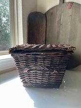 Load image into Gallery viewer, Vintage Lidded Basket
